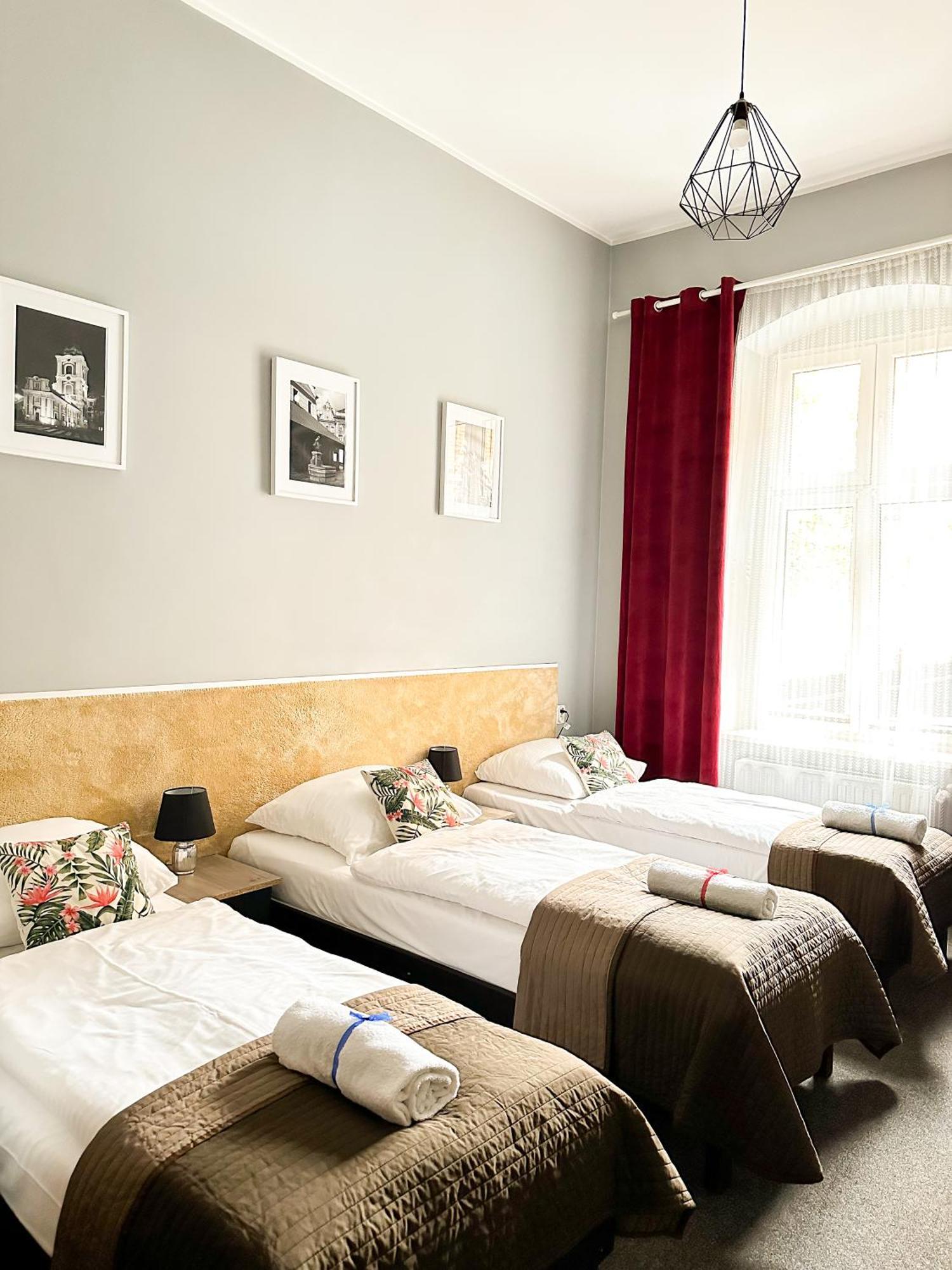 Expolis Residence - City Center Mtp Targi - 24H #Betterthanyourex พอซนาน ภายนอก รูปภาพ